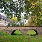 DIE EINFAHRT INS SCHLOSS ROHRAU - NIEDERÖSTERREICH