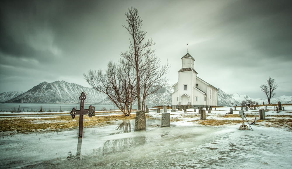 Die einsame Kirche