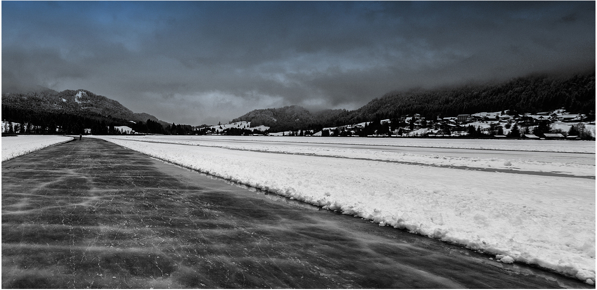 Die Eisbahn am Weissensee