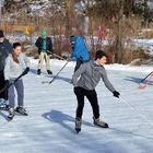 Die Eisdecke hält noch !