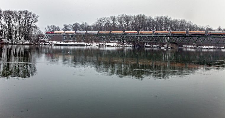 Die Eisenbahnbrücke ...