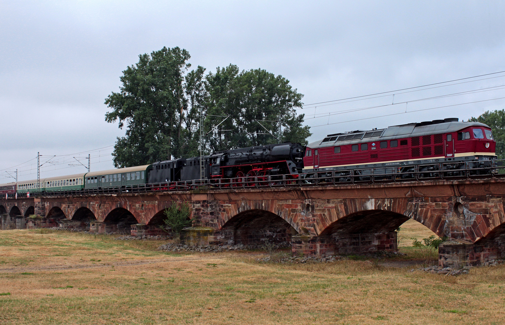  Die Eisenbahnfreunde Sonneberg fuhren ...