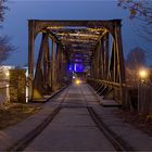 Die Eisenbahnhubbrücke von Magdeburg...