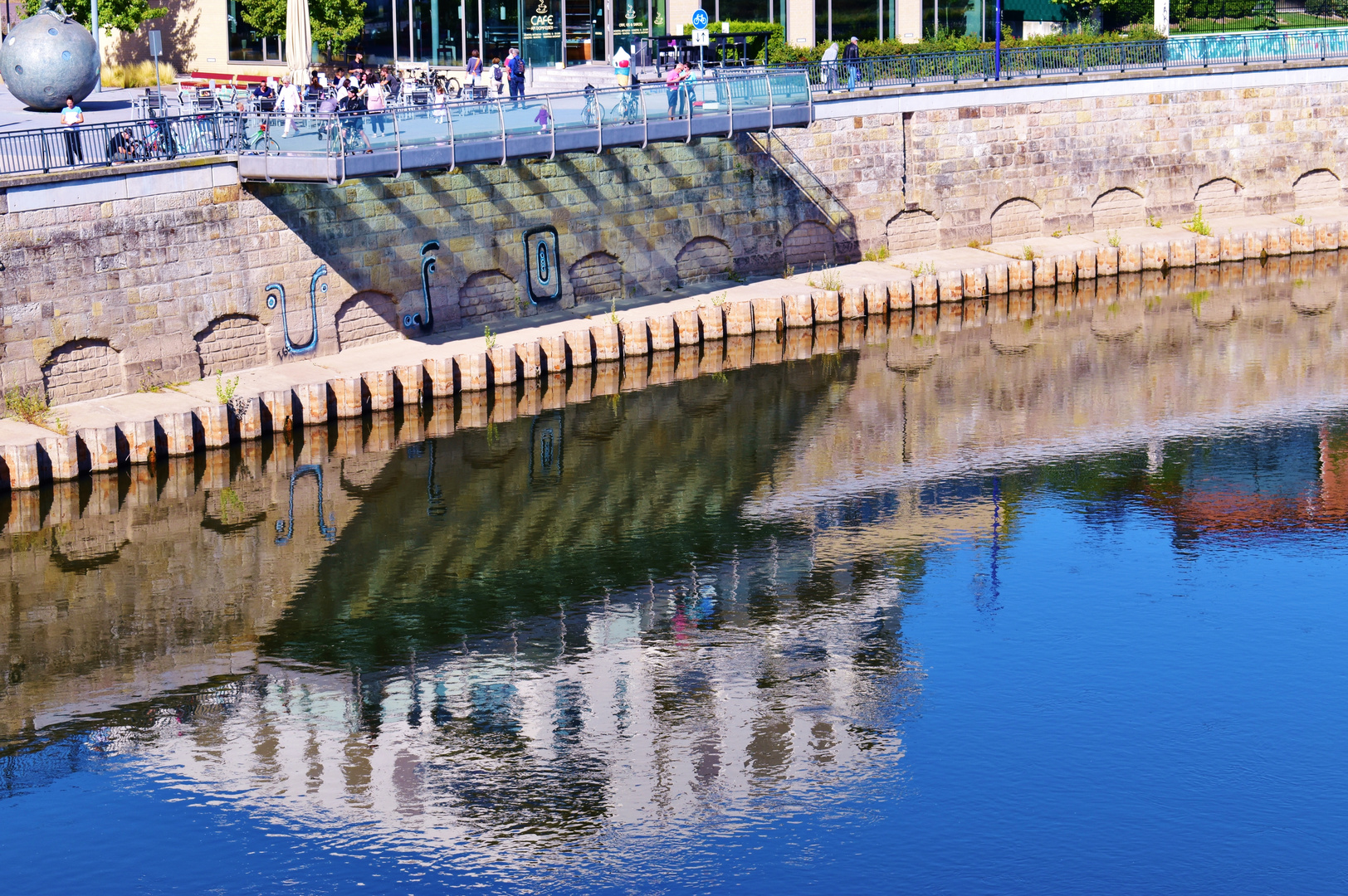 DIE ELBE ALS SPIEGEL