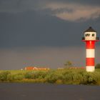 Die Elbe auf dem Weg durch das Alte Land