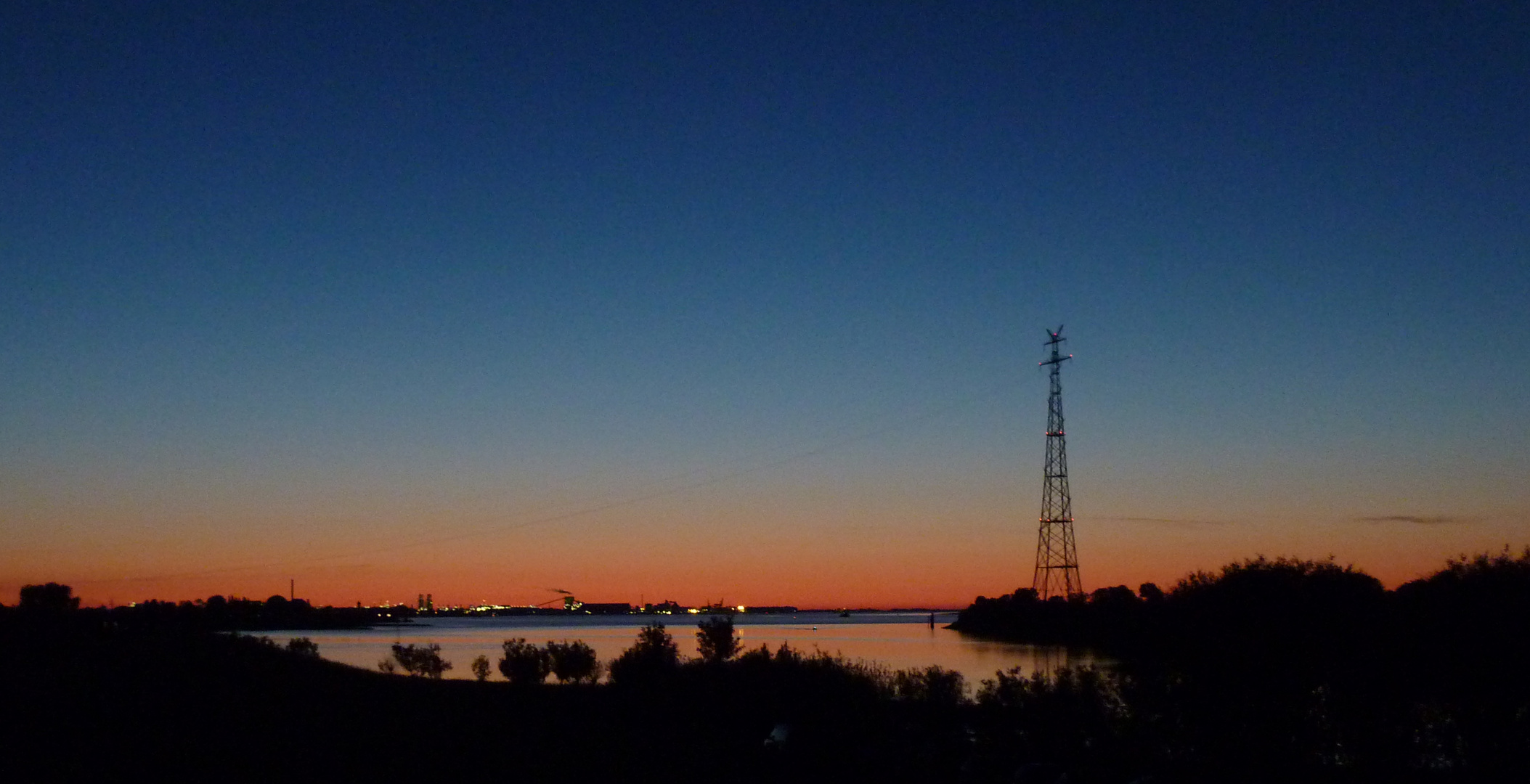 Die Elbe bei Nacht # 2