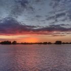 Die Elbe bei Wischhafen im Sonnenuntergang