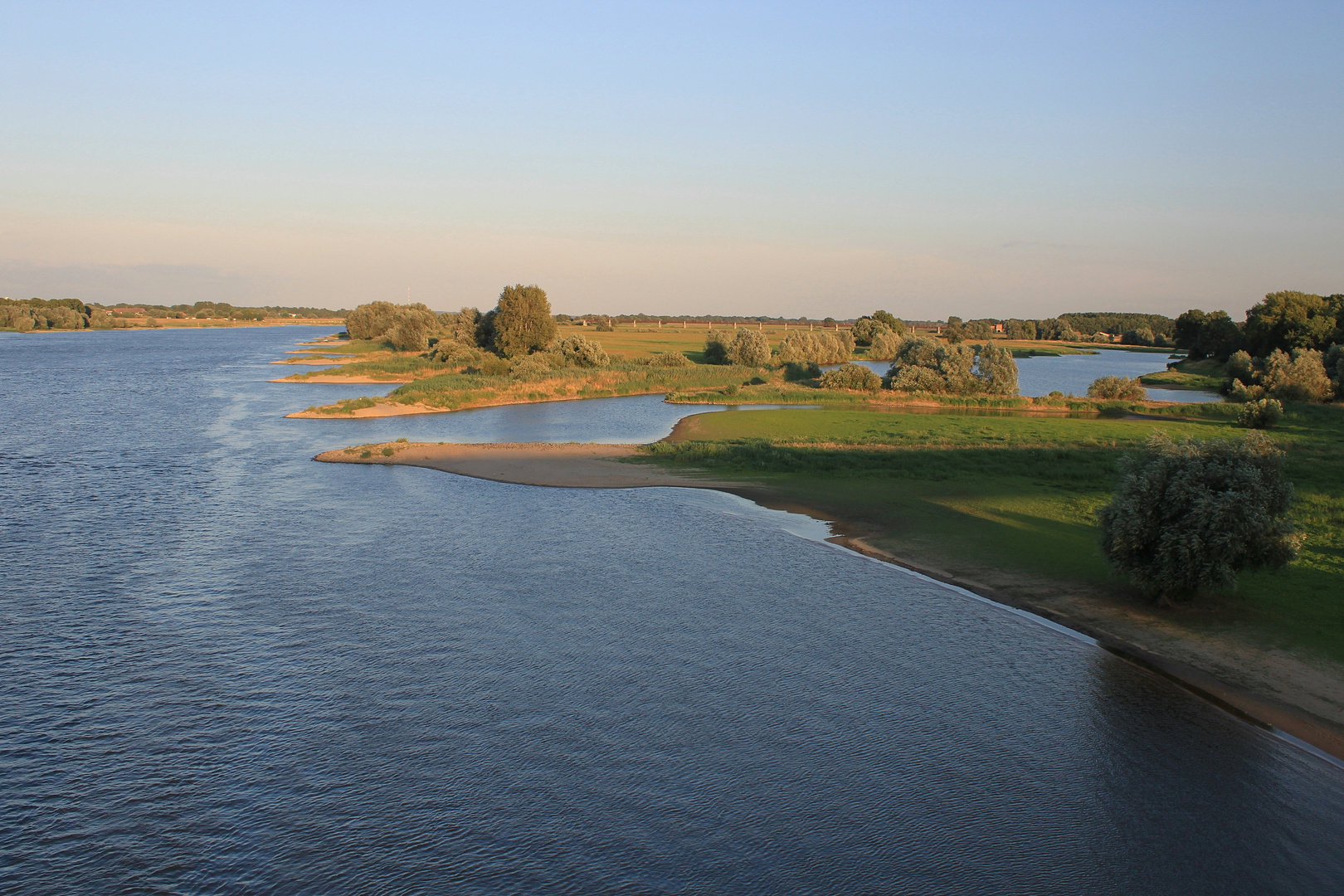 die Elbe im Abendlicht