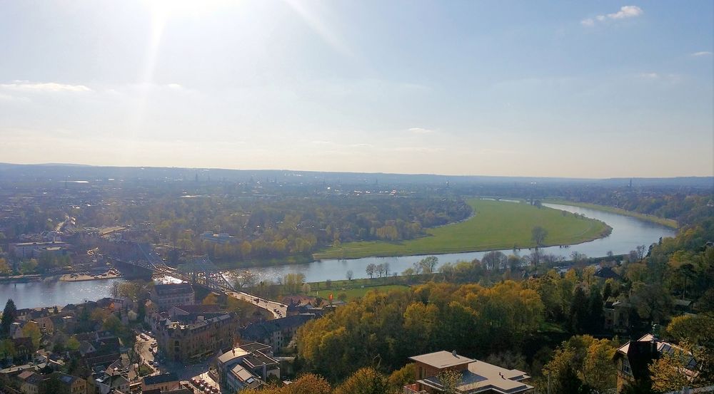 Die Elbe und das "Blaue Wunder"