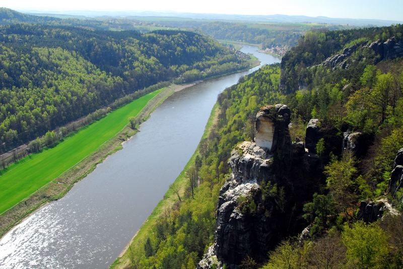 Die Elbe und ein wenig drumherum