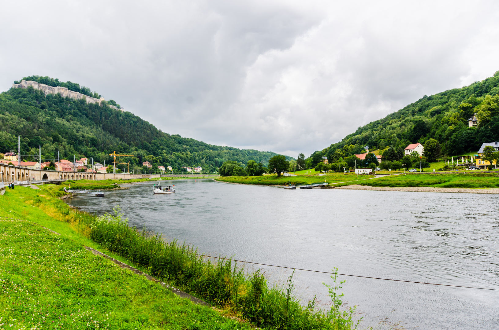 Die Elbe unterhalb der Festung Königstein