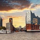 Die Elbphilharmonie bei Sonnenuntergang