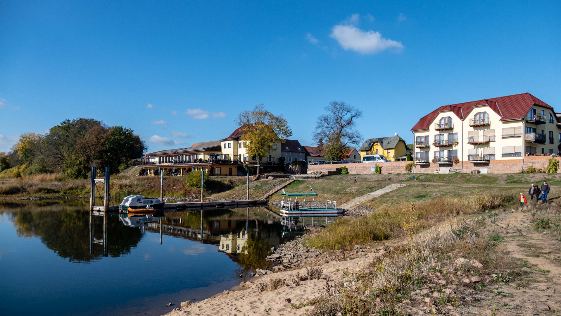 Die Elbterrassen in Brambach (DessauRoßlau) Foto & Bild architektur