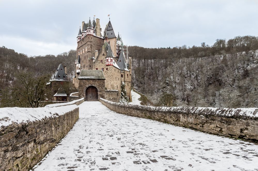 Die Eltz im ersten Schnee