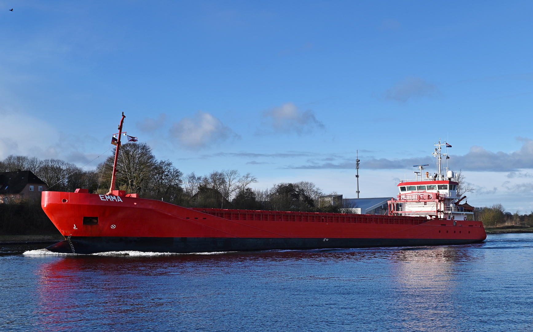 Die EMMA bei Schacht-Audorf im Nord-Ostsee-Kanal