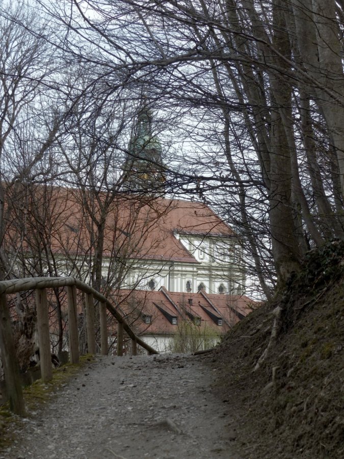 Die Engel und das Kloster