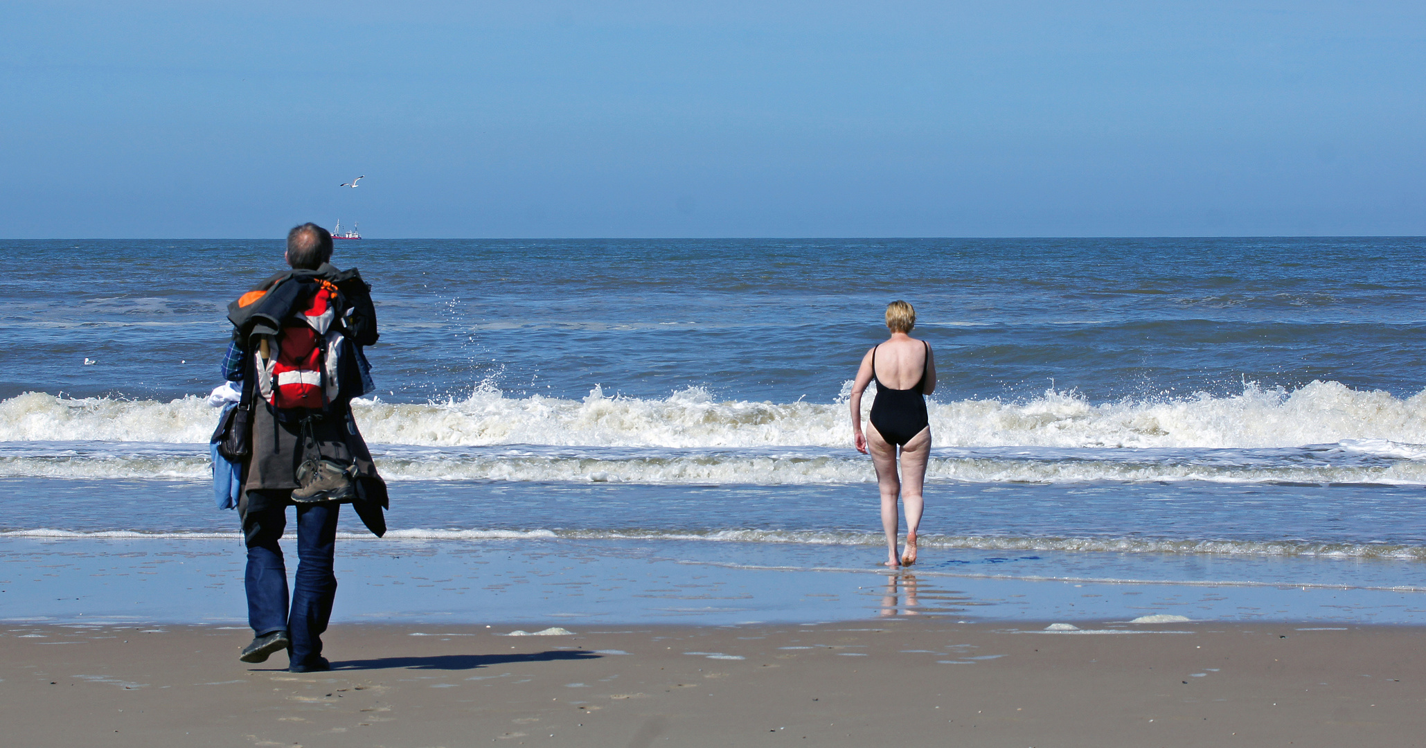 Die ersten gehen schon ins Wasser