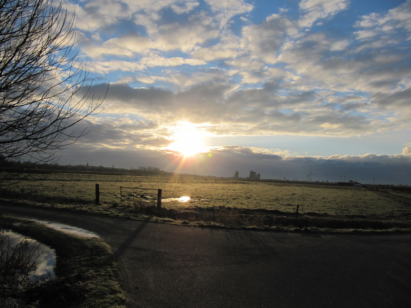 Die ersten Sonnenstrahlen am Morgen