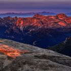 die ersten Sonnenstrahlen vom Piz Boe Dolomiten