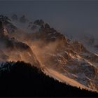 Die ersten Strahlen der aufgehenden Sonne   . . .