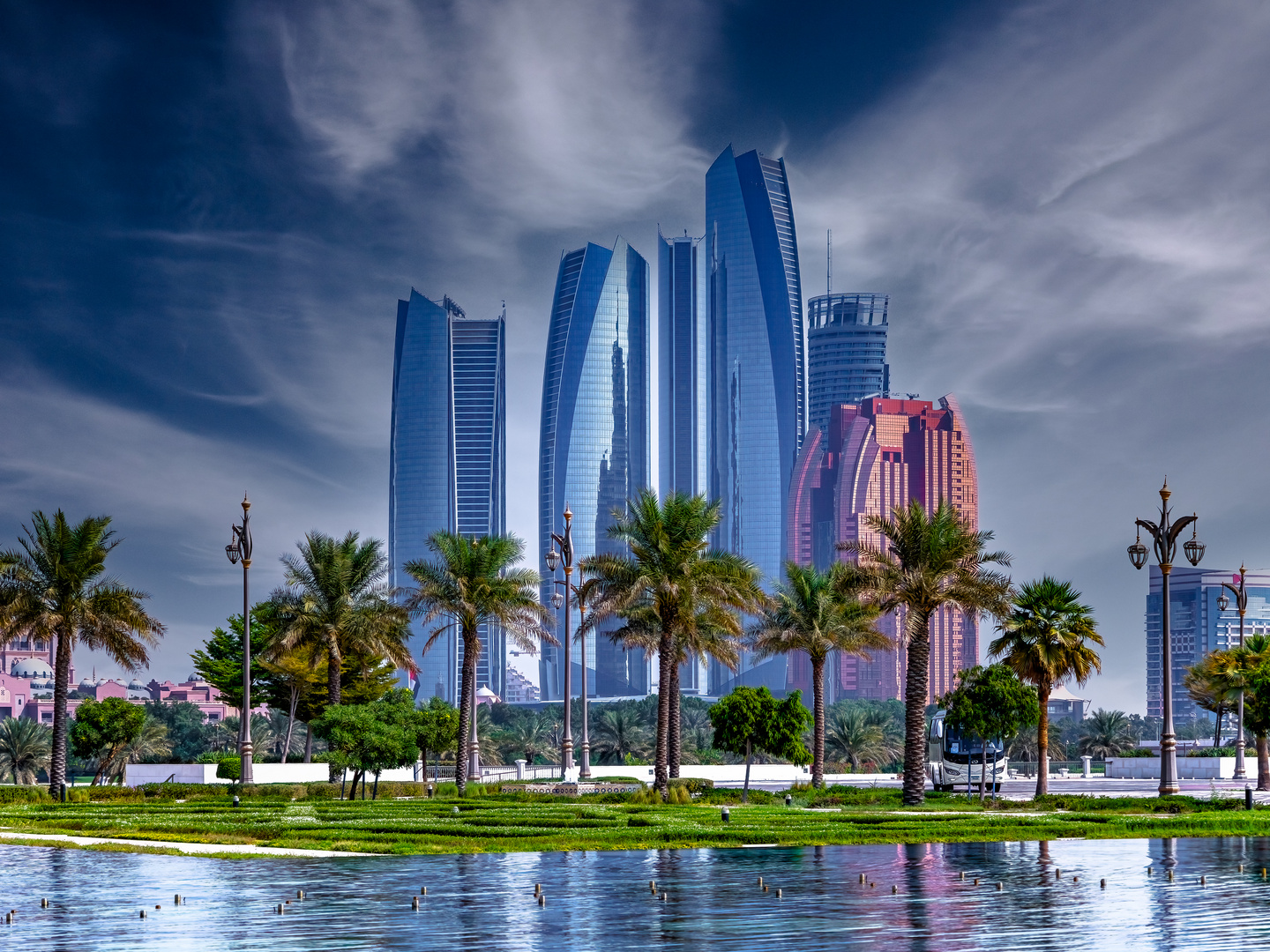 Die Etihad Towers