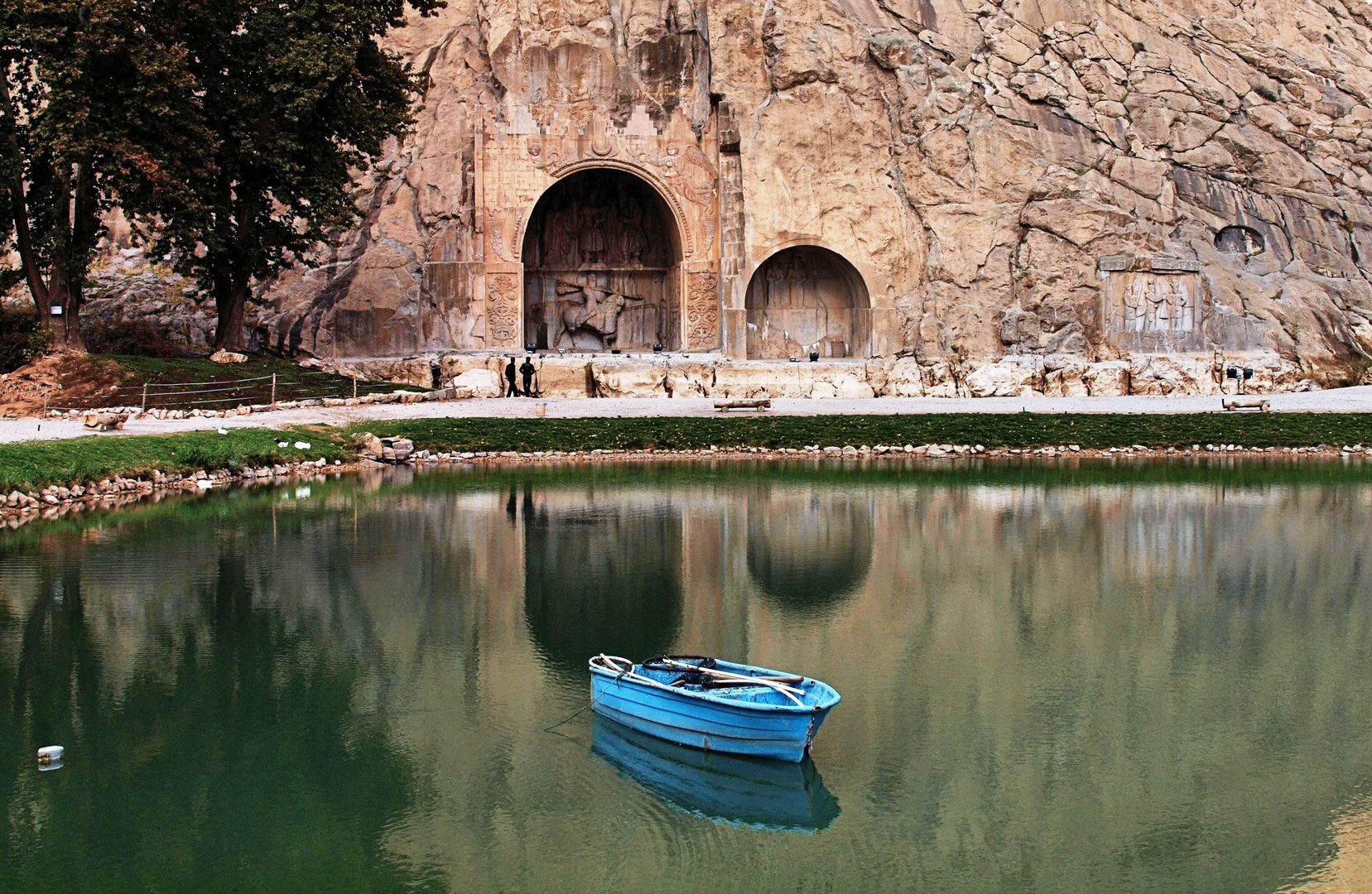 Die Fachreliefs von Taq-e Bostan in Kermanshah