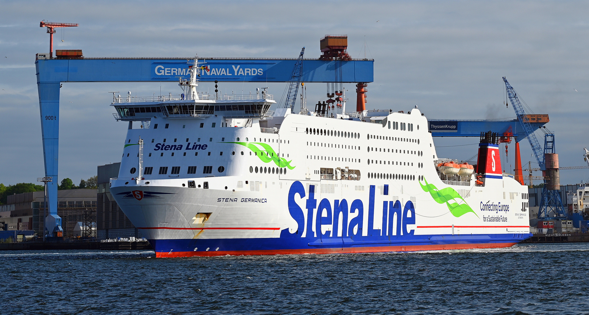 Die Fähre STENA GERMANICA verlässt den Kieler Hafen