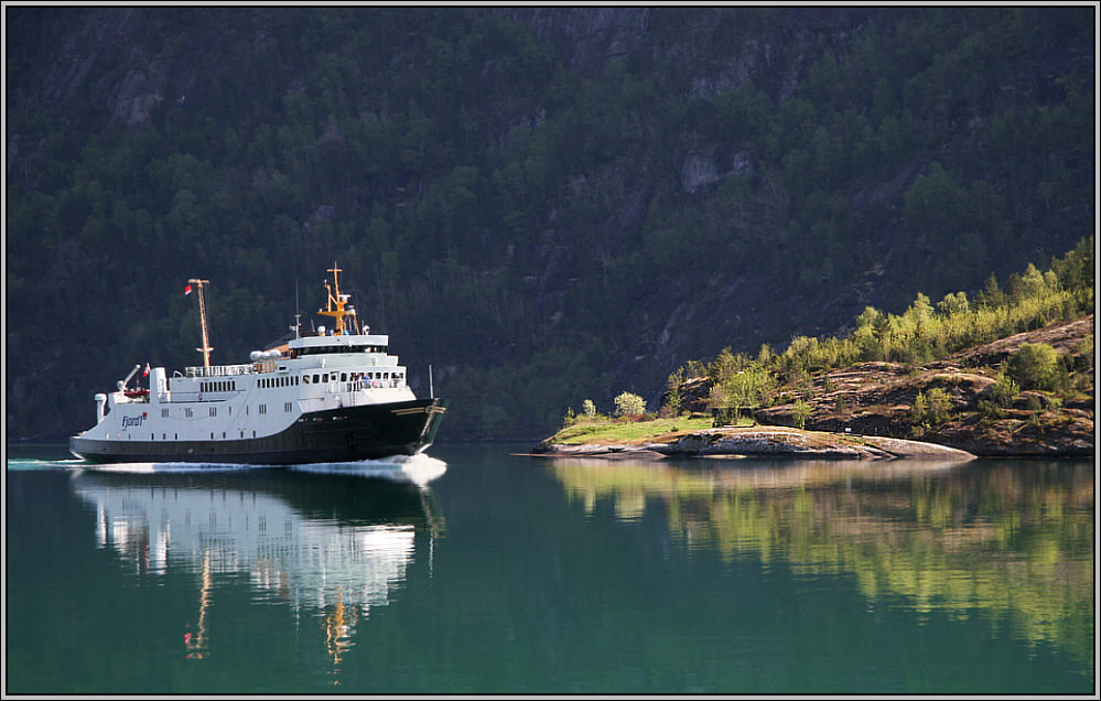 Die Fähre von Hellesylt .. - The ferry boat fom Hellesylt