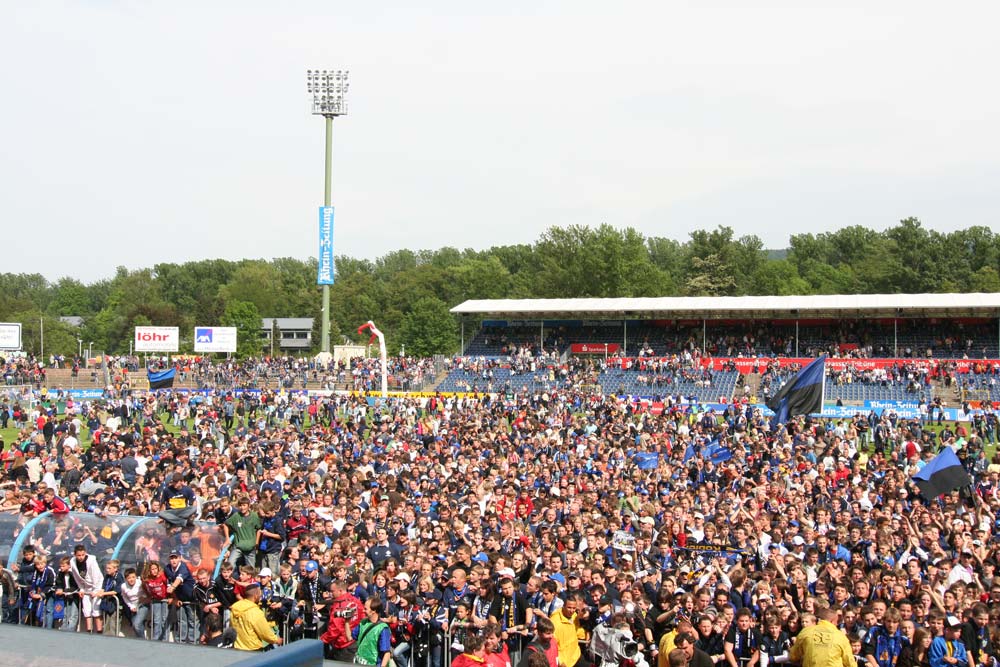 Die Fans von TuS Koblenz - schon wieder am feiern...