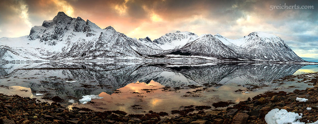 die fantastische Berglandschaft am Meer - die Lofoten