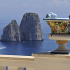 Die Faraglioni-Felsen sind das Wahrzeichen von Capri