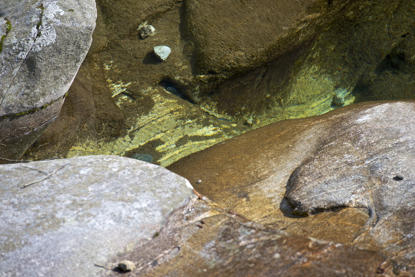 Die Farben der Verzasca