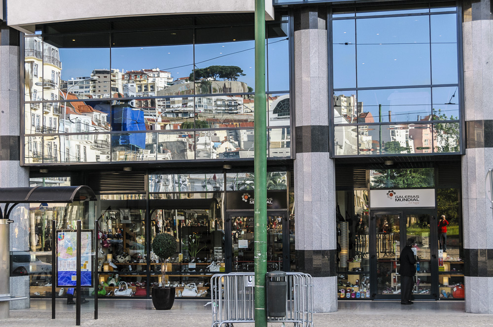 Die Fassade des Hotel Mondial am Largo Martim Moniz