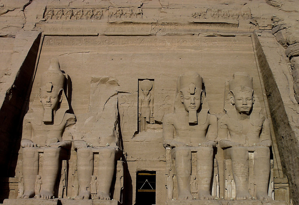 Die Fassade von Abu Simbel