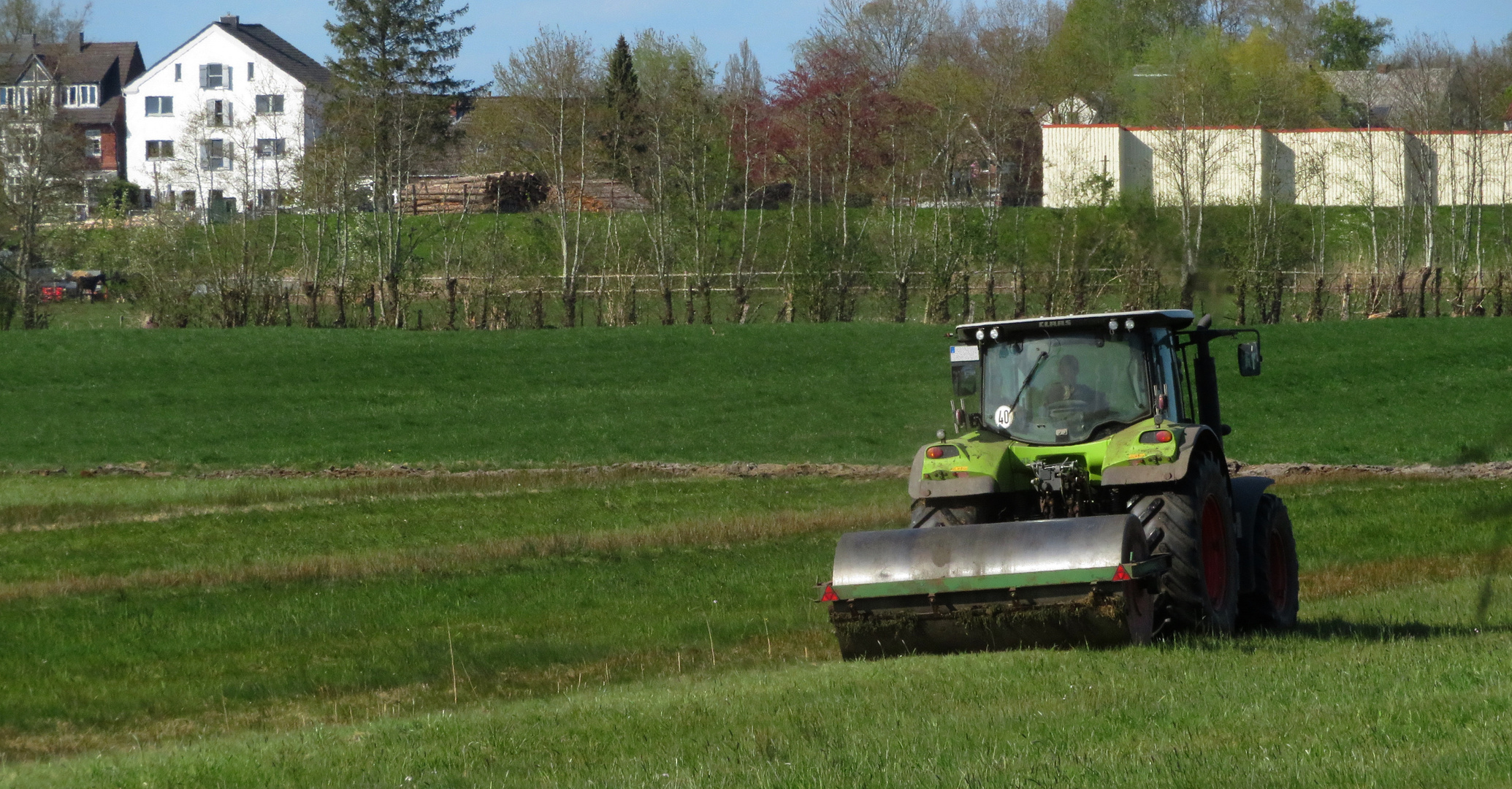 Die Feld - und Wiesenarbeit beginnt ...