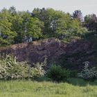 Die Felsstrukturen in Dohna oberhalb des Zentrums  der Stadt