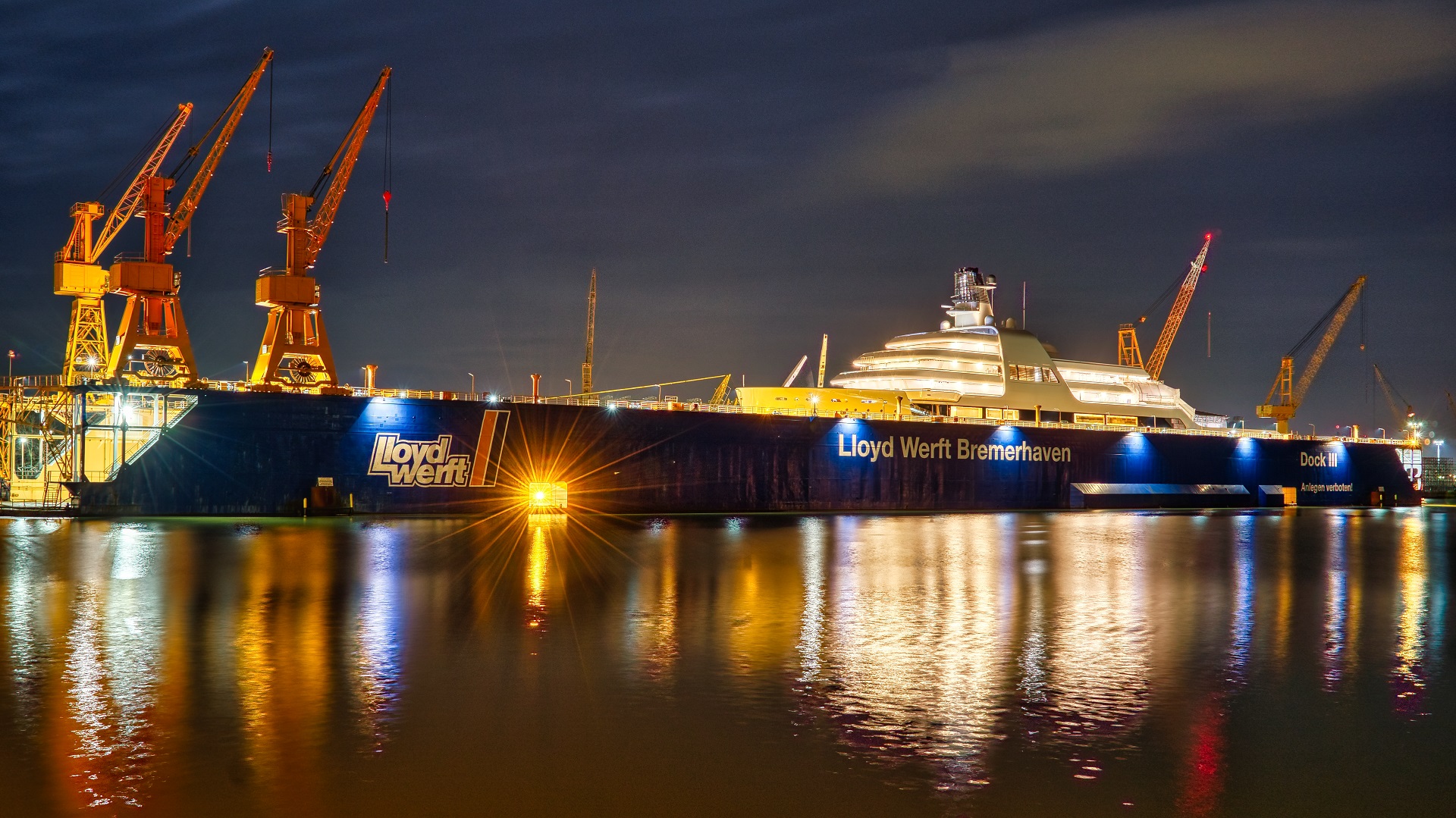 die Fertigstellung der "Solaris" im Lloyd Dock