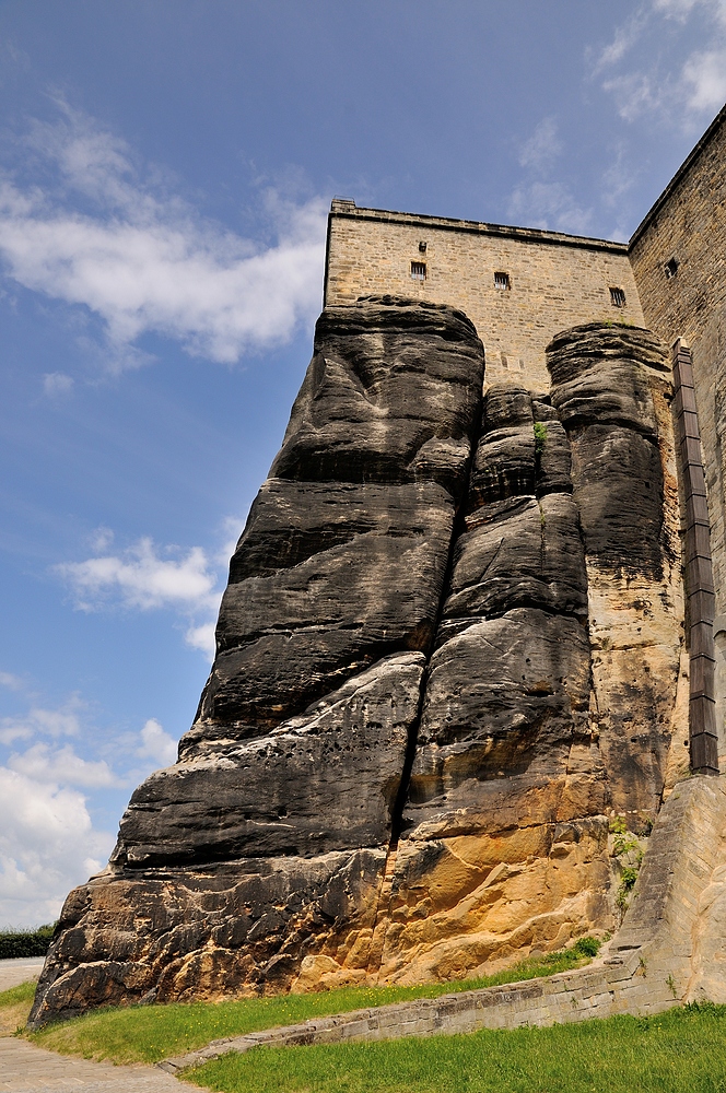 Die Festung Königstein mit einem Wallgang von 1,8 km, ist eine der größten Bergfestungen...