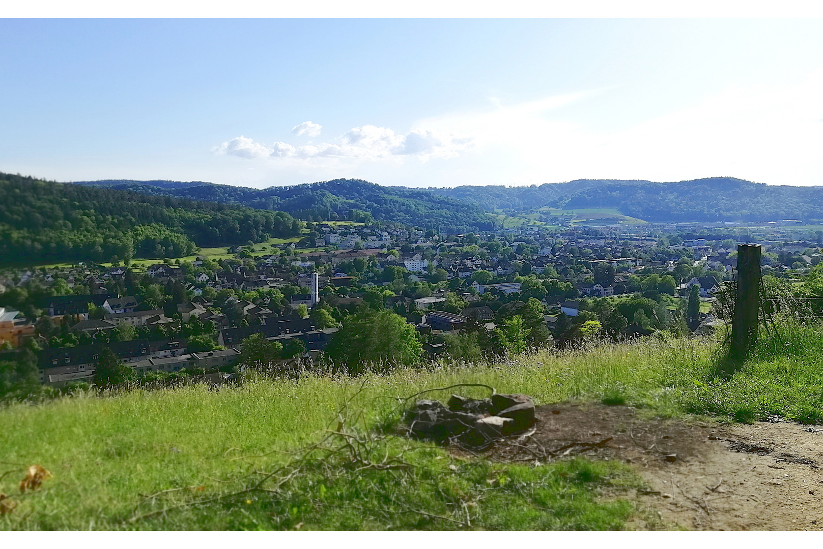 Die Feuerstelle über der Stadt