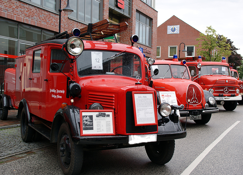 Die Feuerwehrfahrzeugparade