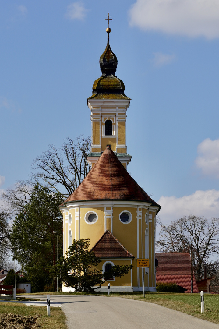 Die Filialkirche St. Vitus (1)