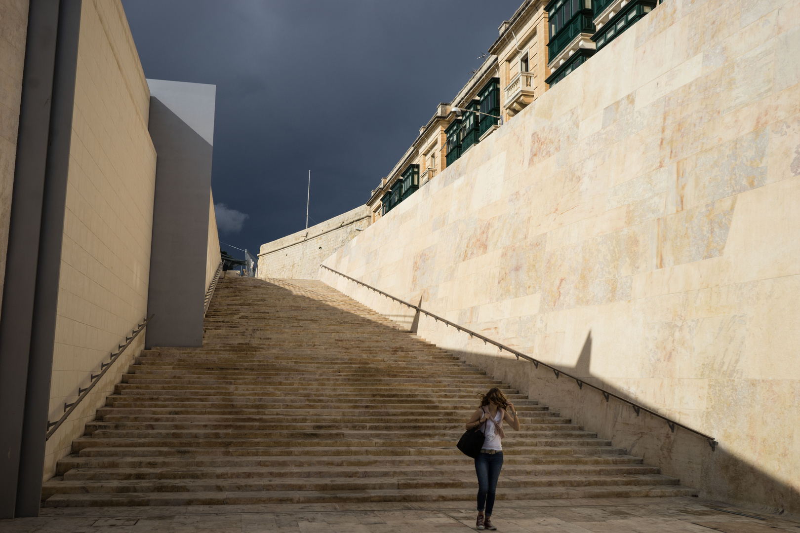 Die flachen Treppen Vallettas