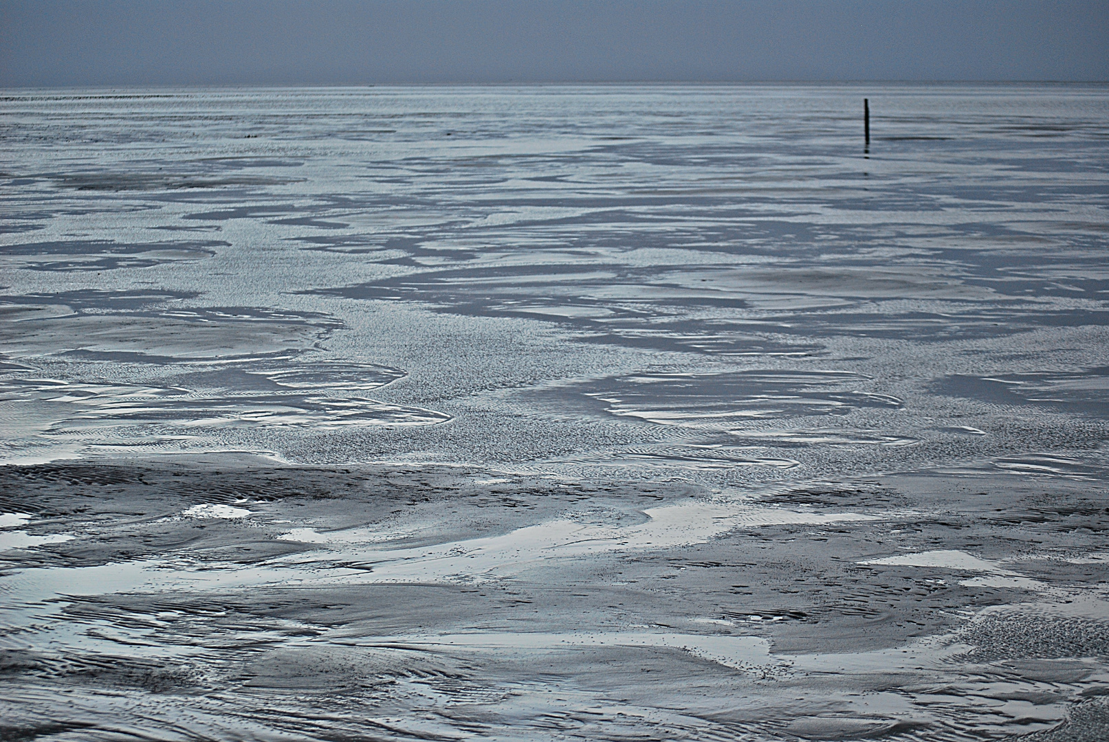 Die Flut schleicht sich an Land...