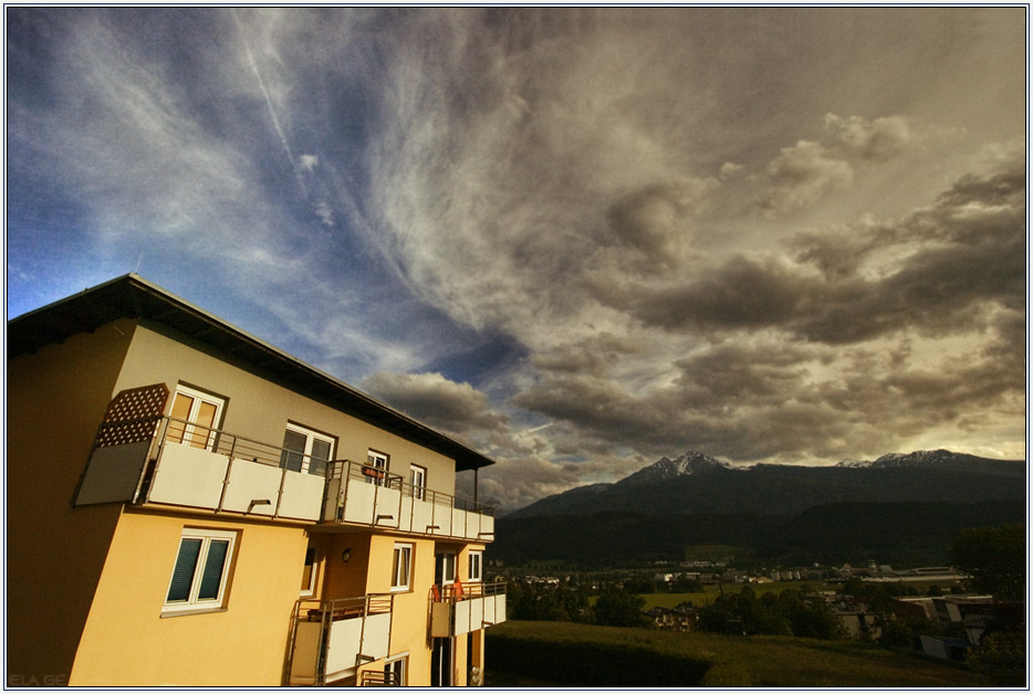 die föhnwand hält die westwetterfront noch ab