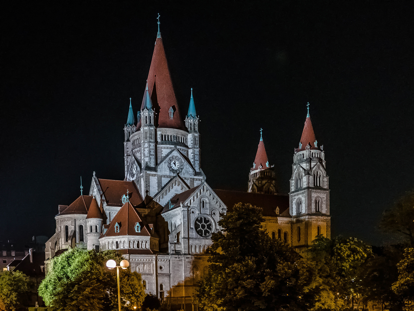 Die Franz-von-Assisi-Kirche (3)