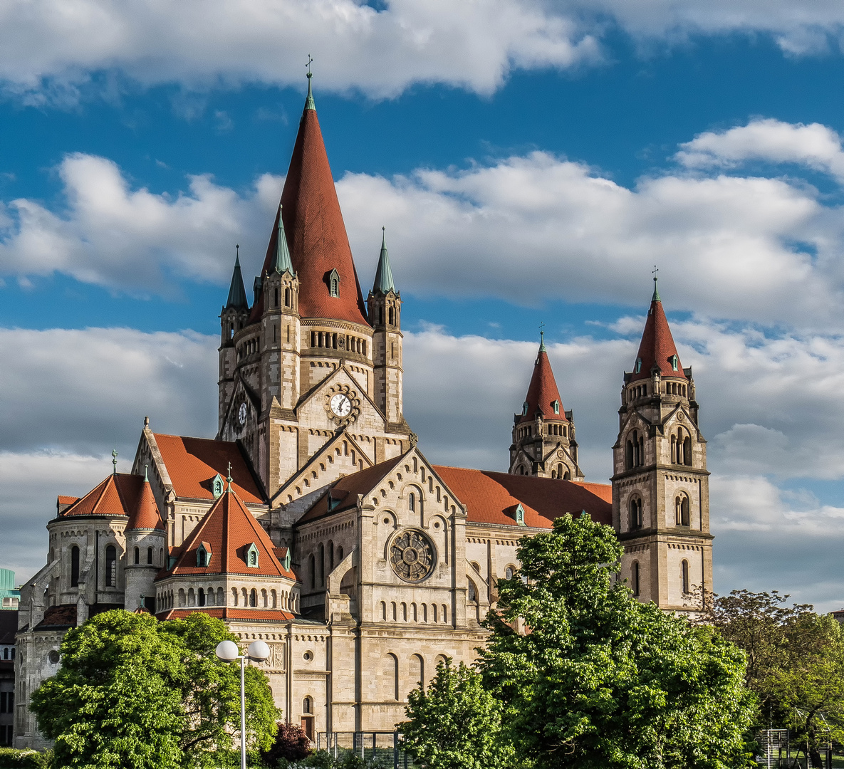 Die Franz-von-Assisi-Kirche