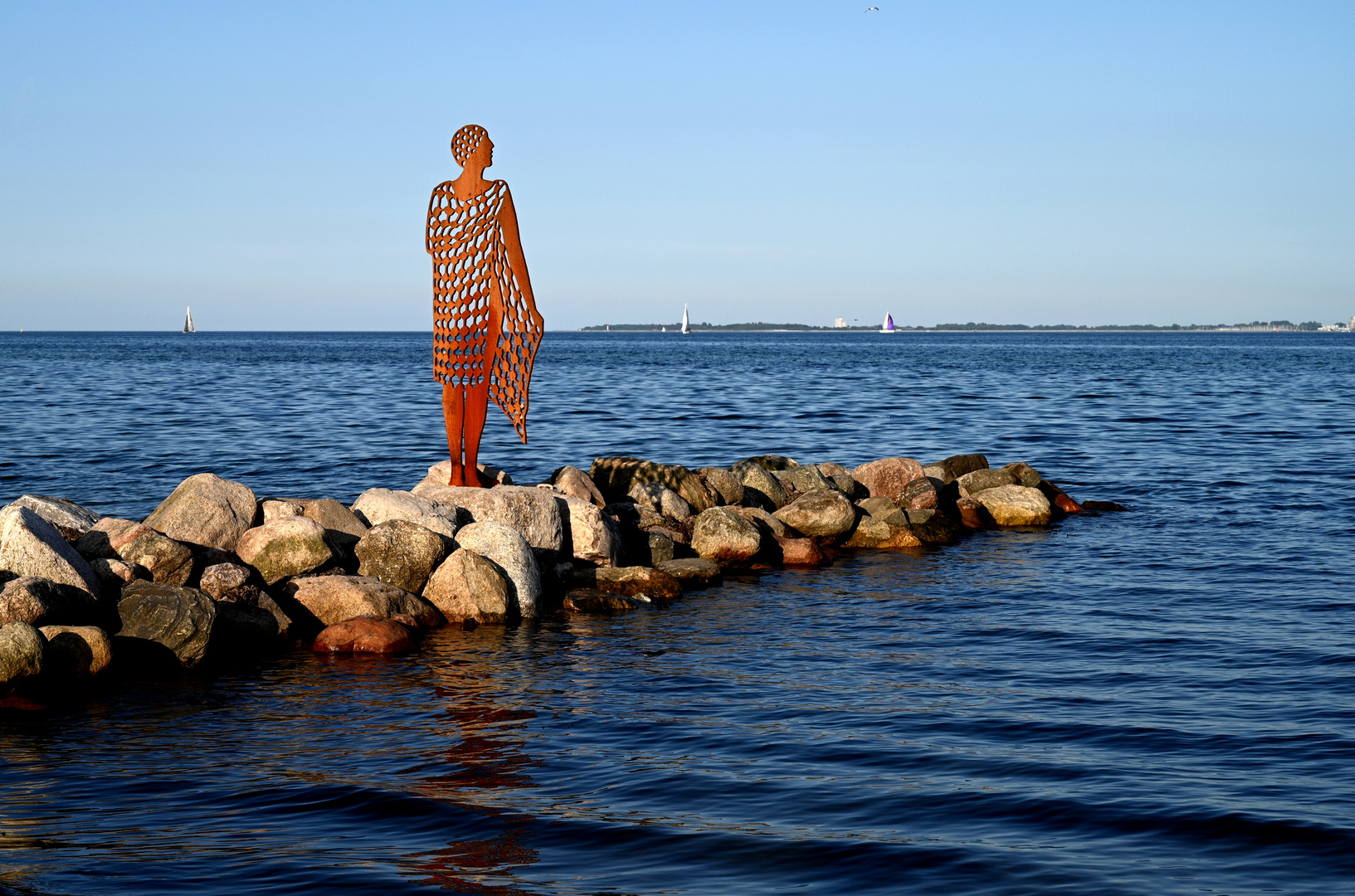 die Frau am Meer