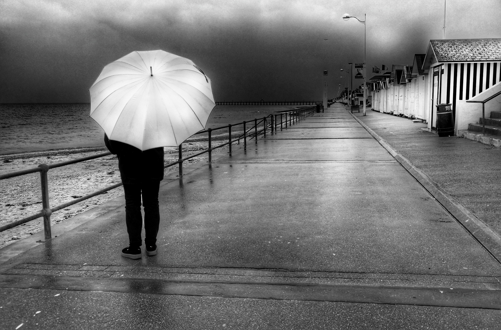 Die Frau mit dem Regenschirm, eine Saison geht zu Ende (97)