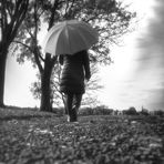 Die Frau mit dem Regenschirm geht in eine AUSzeit! (100)