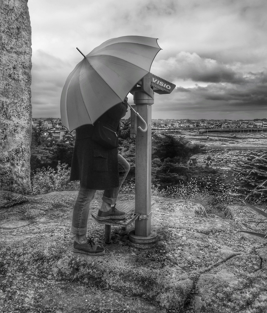 Die Frau mit dem Regenschirm, sucht einen Weg zu Ihrer Erinnerung!